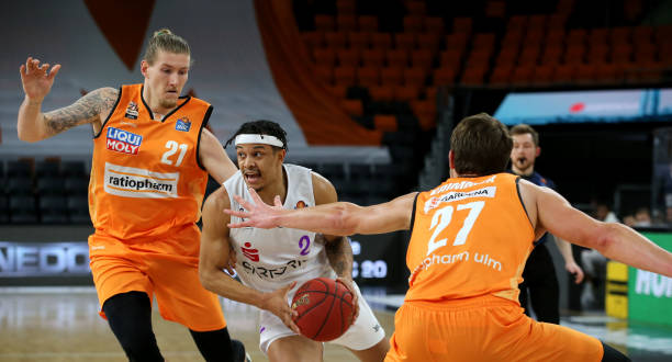 国安则更偏 国安则更偏