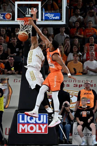 新赛季开赛 新赛季开赛