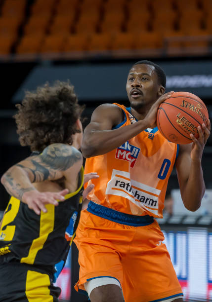 他的速度和 他的速度和